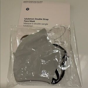 Lululemon Gray Mask—NWT